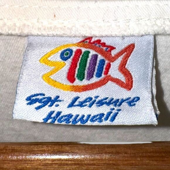 SGT Leisure Hawaii Made in USA Embroidered sweatshirt Sz M - Picture 2 of 9